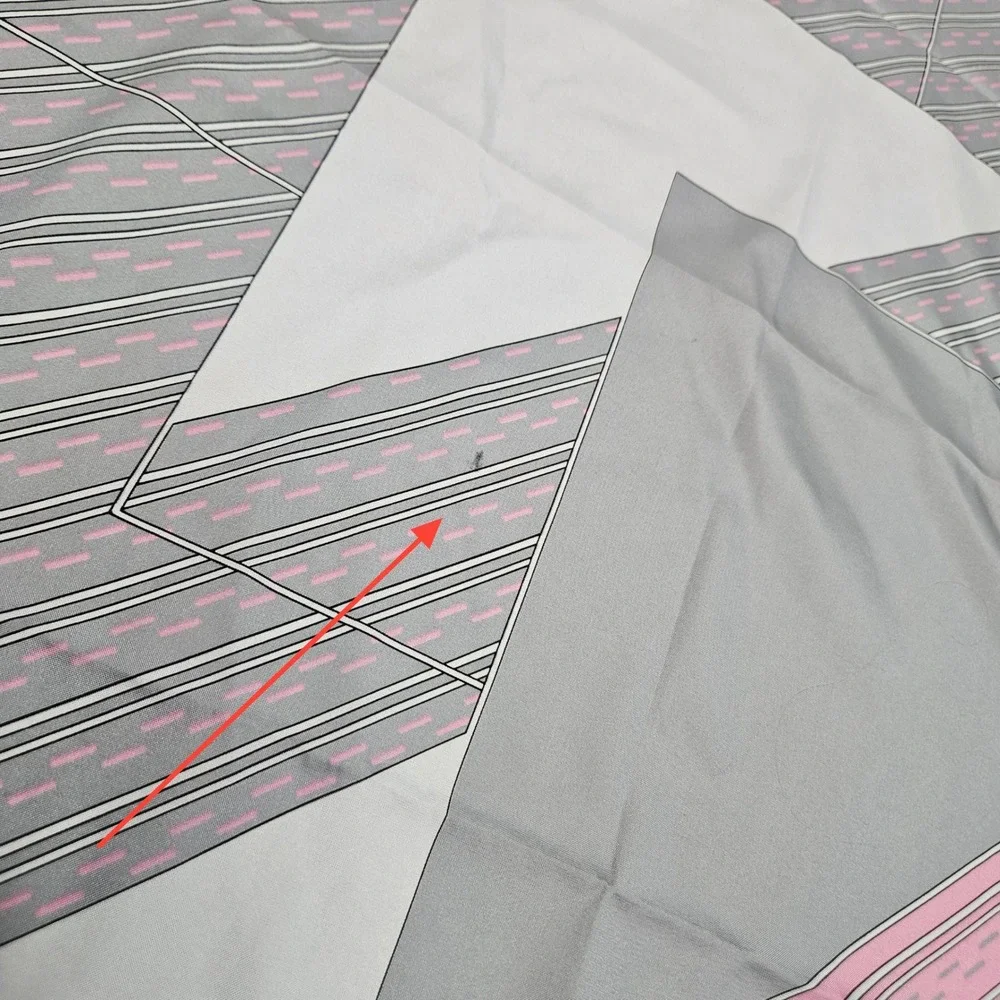 Leonardi square scarf